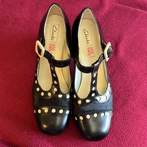 Orla Kiely by Clark’s. Orla Dotty. Size 6W.